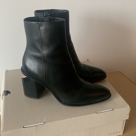 Alexander Wang Femme Black Ankle Boot - Picture 4 of 7